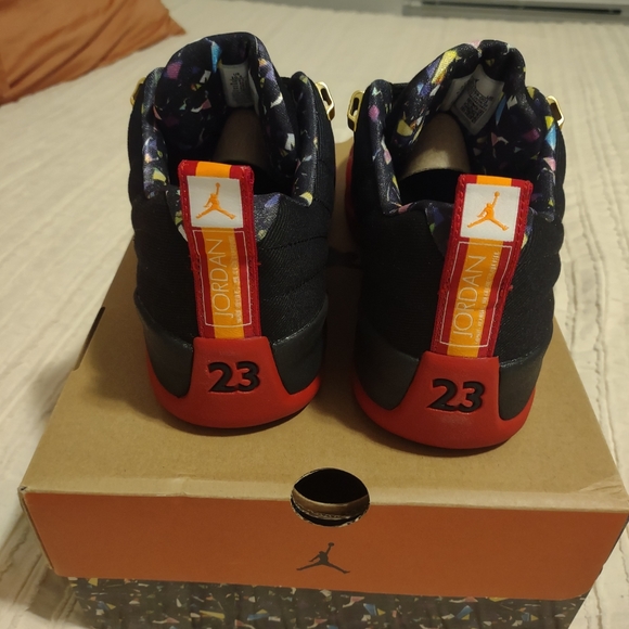 *SOLD* Jordan 12 Low SE SupeR Bowl LV - Picture 4 of 5